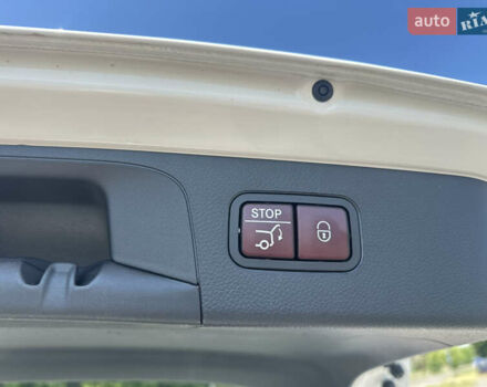 Белый Мерседес ГЛЦ-Класс, объемом двигателя 1.99 л и пробегом 95 тыс. км за 31500 $, фото 17 на Automoto.ua