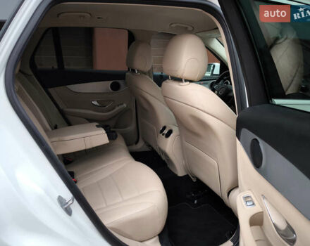 Белый Мерседес ГЛЦ-Класс, объемом двигателя 2 л и пробегом 135 тыс. км за 21600 $, фото 29 на Automoto.ua