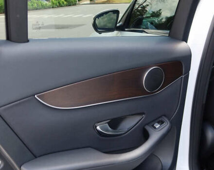 Белый Мерседес ГЛЦ-Класс, объемом двигателя 1.99 л и пробегом 79 тыс. км за 32500 $, фото 27 на Automoto.ua