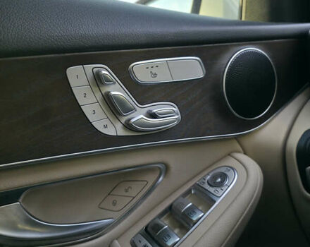 Мерседес ГЛЦ-Класс 2019 в Киеве на Automoto.ua Белый Мерседес ГЛЦ-Класс, объемом двигателя 2 л и пробегом 66 тыс. км за 29700 $, фото 22 на Automoto.ua