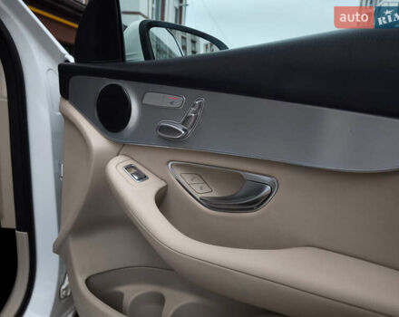 Белый Мерседес ГЛЦ-Класс, объемом двигателя 2 л и пробегом 135 тыс. км за 21600 $, фото 22 на Automoto.ua