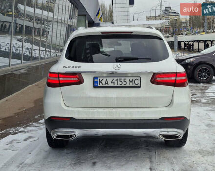 Белый Мерседес ГЛЦ-Класс, объемом двигателя 2 л и пробегом 70 тыс. км за 30900 $, фото 5 на Automoto.ua