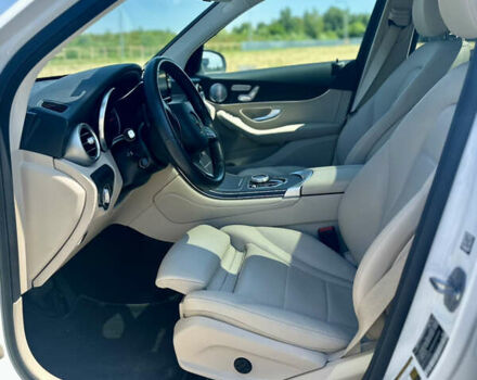 Белый Мерседес ГЛЦ-Класс, объемом двигателя 1.99 л и пробегом 95 тыс. км за 31500 $, фото 31 на Automoto.ua