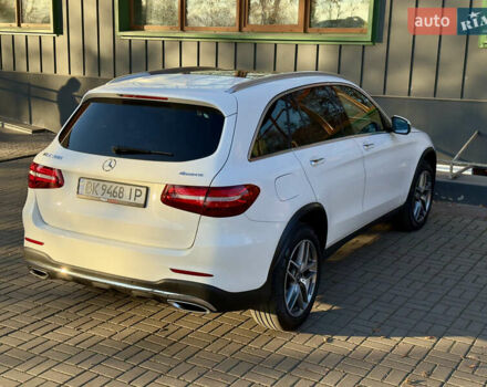 Белый Мерседес ГЛЦ-Класс, объемом двигателя 1.99 л и пробегом 42 тыс. км за 30200 $, фото 59 на Automoto.ua