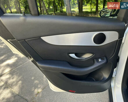 Белый Мерседес ГЛЦ-Класс, объемом двигателя 1.99 л и пробегом 81 тыс. км за 29000 $, фото 23 на Automoto.ua