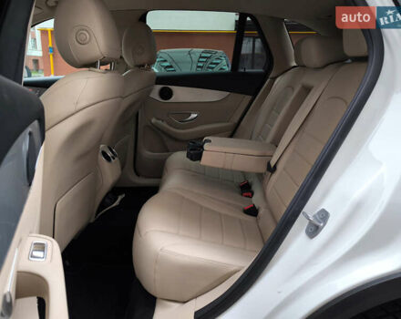 Белый Мерседес ГЛЦ-Класс, объемом двигателя 2 л и пробегом 135 тыс. км за 21600 $, фото 31 на Automoto.ua