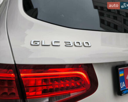 Белый Мерседес ГЛЦ-Класс, объемом двигателя 2 л и пробегом 135 тыс. км за 21600 $, фото 58 на Automoto.ua