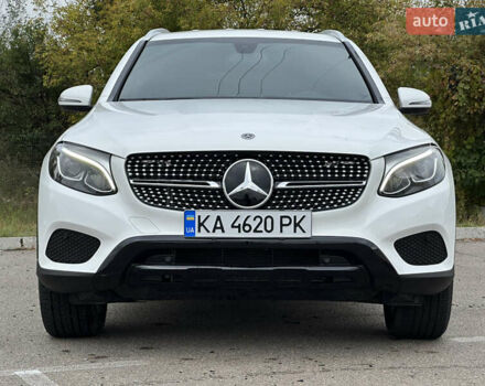 Белый Мерседес ГЛЦ-Класс, объемом двигателя 1.99 л и пробегом 81 тыс. км за 29000 $, фото 4 на Automoto.ua