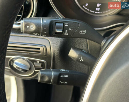 Белый Мерседес ГЛЦ-Класс, объемом двигателя 1.99 л и пробегом 81 тыс. км за 29000 $, фото 40 на Automoto.ua