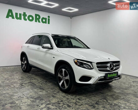 Белый Мерседес ГЛЦ-Класс, объемом двигателя 2 л и пробегом 124 тыс. км за 35900 $, фото 1 на Automoto.ua