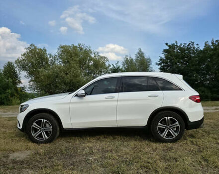 Мерседес ГЛЦ-Класс 2019 в Киеве на Automoto.ua Белый Мерседес ГЛЦ-Класс, объемом двигателя 2 л и пробегом 66 тыс. км за 29700 $, фото 6 на Automoto.ua