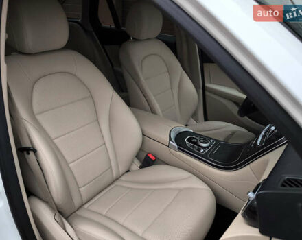 Белый Мерседес ГЛЦ-Класс, объемом двигателя 2 л и пробегом 135 тыс. км за 21600 $, фото 25 на Automoto.ua