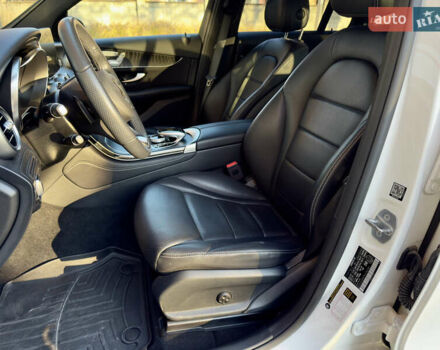 Белый Мерседес ГЛЦ-Класс, объемом двигателя 1.99 л и пробегом 42 тыс. км за 30200 $, фото 52 на Automoto.ua