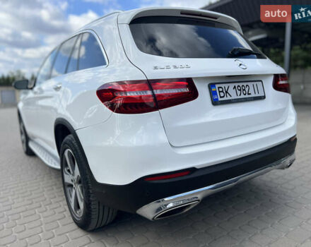 Белый Мерседес ГЛЦ-Класс, объемом двигателя 1.99 л и пробегом 115 тыс. км за 32800 $, фото 17 на Automoto.ua