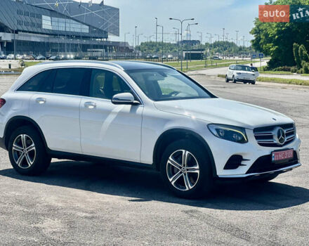 Белый Мерседес ГЛЦ-Класс, объемом двигателя 1.99 л и пробегом 95 тыс. км за 31500 $, фото 5 на Automoto.ua