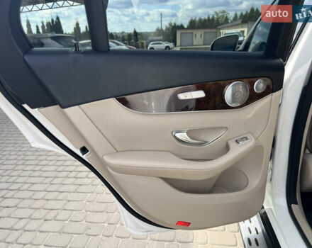 Белый Мерседес ГЛЦ-Класс, объемом двигателя 1.99 л и пробегом 115 тыс. км за 32800 $, фото 44 на Automoto.ua