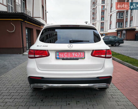 Белый Мерседес ГЛЦ-Класс, объемом двигателя 2 л и пробегом 135 тыс. км за 21600 $, фото 10 на Automoto.ua