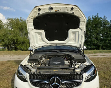 Мерседес ГЛЦ-Класс 2019 в Киеве на Automoto.ua Белый Мерседес ГЛЦ-Класс, объемом двигателя 2 л и пробегом 66 тыс. км за 29700 $, фото 15 на Automoto.ua