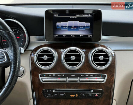 Белый Мерседес ГЛЦ-Класс, объемом двигателя 1.99 л и пробегом 115 тыс. км за 32800 $, фото 64 на Automoto.ua