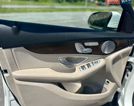 Белый Мерседес ГЛЦ-Класс, объемом двигателя 1.99 л и пробегом 95 тыс. км за 31500 $, фото 30 на Automoto.ua