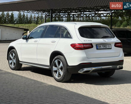 Белый Мерседес ГЛЦ-Класс, объемом двигателя 1.99 л и пробегом 115 тыс. км за 32800 $, фото 3 на Automoto.ua