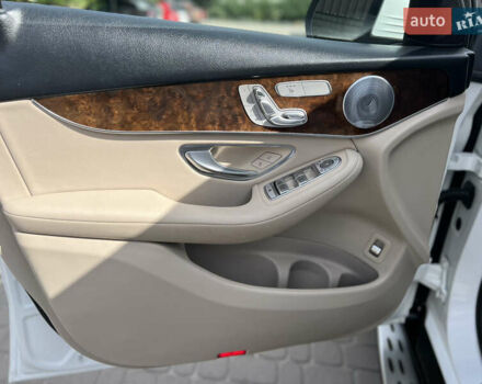 Белый Мерседес ГЛЦ-Класс, объемом двигателя 1.99 л и пробегом 115 тыс. км за 32800 $, фото 51 на Automoto.ua