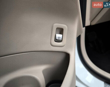 Белый Мерседес ГЛЦ-Класс, объемом двигателя 2 л и пробегом 135 тыс. км за 21600 $, фото 40 на Automoto.ua