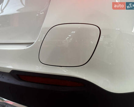 Белый Мерседес ГЛЦ-Класс, объемом двигателя 2 л и пробегом 124 тыс. км за 35900 $, фото 8 на Automoto.ua