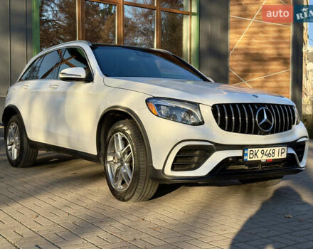 Белый Мерседес ГЛЦ-Класс, объемом двигателя 1.99 л и пробегом 42 тыс. км за 30200 $, фото 9 на Automoto.ua