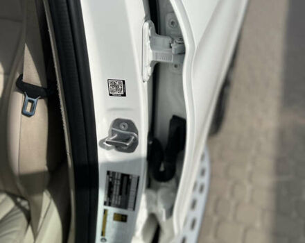 Белый Мерседес ГЛЦ-Класс, объемом двигателя 1.99 л и пробегом 115 тыс. км за 32800 $, фото 32 на Automoto.ua