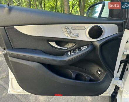 Белый Мерседес ГЛЦ-Класс, объемом двигателя 1.99 л и пробегом 81 тыс. км за 29000 $, фото 19 на Automoto.ua