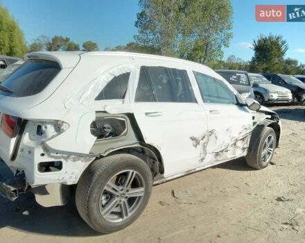 Белый Мерседес ГЛЦ-Класс, объемом двигателя 2 л и пробегом 106 тыс. км за 22000 $, фото 4 на Automoto.ua