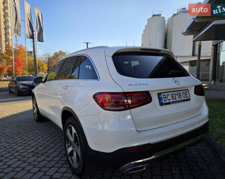 Белый Мерседес ГЛЦ-Класс, объемом двигателя 1.99 л и пробегом 65 тыс. км за 37900 $, фото 6 на Automoto.ua