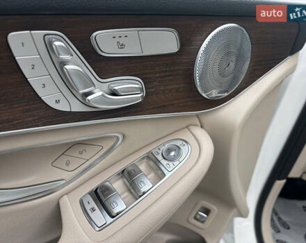 Белый Мерседес ГЛЦ-Класс, объемом двигателя 0 л и пробегом 30 тыс. км за 40000 $, фото 26 на Automoto.ua