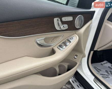 Белый Мерседес ГЛЦ-Класс, объемом двигателя 0 л и пробегом 30 тыс. км за 40000 $, фото 18 на Automoto.ua