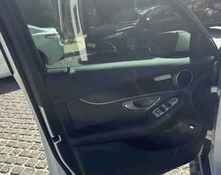 Мерседес ГЛЦ-Класс 2020 в Киеве на Automoto.ua Белый Мерседес ГЛЦ-Класс, объемом двигателя 2 л и пробегом 46 тыс. км за 42500 $, фото 9 на Automoto.ua