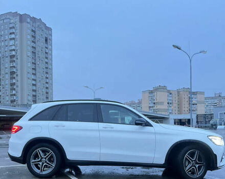 Белый Мерседес ГЛЦ-Класс, объемом двигателя 1.95 л и пробегом 107 тыс. км за 46999 $, фото 2 на Automoto.ua