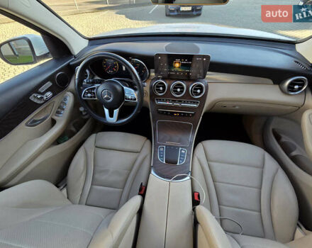 Белый Мерседес ГЛЦ-Класс, объемом двигателя 1.99 л и пробегом 65 тыс. км за 37900 $, фото 14 на Automoto.ua