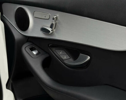 Белый Мерседес ГЛЦ-Класс, объемом двигателя 2 л и пробегом 87 тыс. км за 29200 $, фото 26 на Automoto.ua