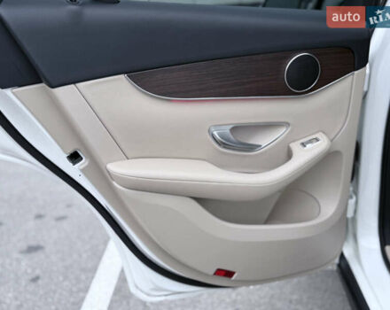 Белый Мерседес ГЛЦ-Класс, объемом двигателя 1.99 л и пробегом 80 тыс. км за 33500 $, фото 64 на Automoto.ua