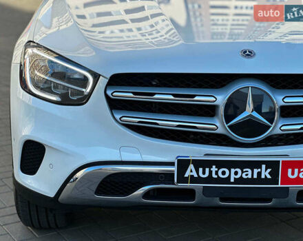 Белый Мерседес ГЛЦ-Класс, объемом двигателя 2 л и пробегом 33 тыс. км за 51940 $, фото 2 на Automoto.ua