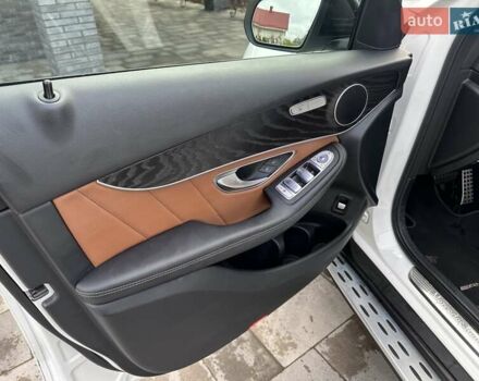 Белый Мерседес ГЛЦ-Класс, объемом двигателя 1.95 л и пробегом 37 тыс. км за 58000 $, фото 18 на Automoto.ua