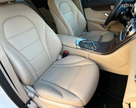 Білий Мерседес ГЛЦ-Клас, об'ємом двигуна 2 л та пробігом 33 тис. км за 51940 $, фото 20 на Automoto.ua