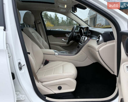 Белый Мерседес ГЛЦ-Класс, объемом двигателя 1.99 л и пробегом 80 тыс. км за 33500 $, фото 72 на Automoto.ua