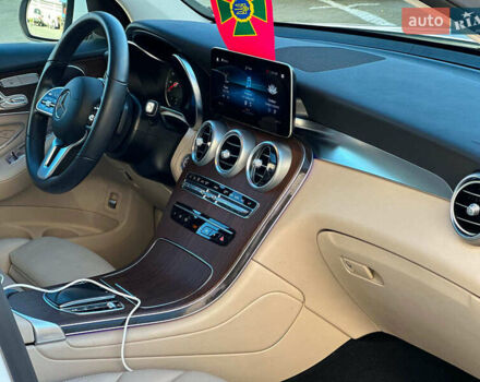 Белый Мерседес ГЛЦ-Класс, объемом двигателя 2 л и пробегом 33 тыс. км за 51940 $, фото 18 на Automoto.ua