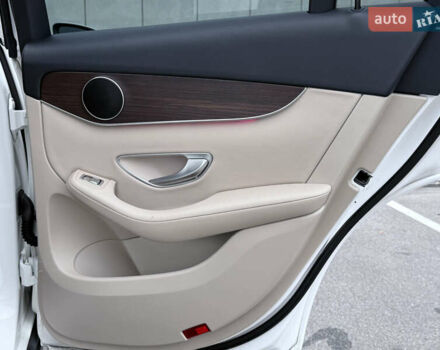 Белый Мерседес ГЛЦ-Класс, объемом двигателя 1.99 л и пробегом 80 тыс. км за 33500 $, фото 67 на Automoto.ua