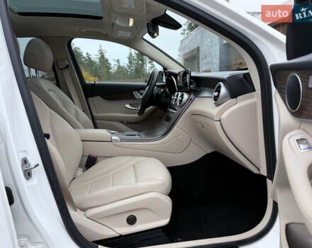 Белый Мерседес ГЛЦ-Класс, объемом двигателя 1.99 л и пробегом 80 тыс. км за 33500 $, фото 71 на Automoto.ua