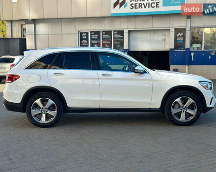 Белый Мерседес ГЛЦ-Класс, объемом двигателя 2 л и пробегом 33 тыс. км за 51940 $, фото 5 на Automoto.ua