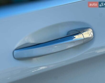 Белый Мерседес ГЛЦ-Класс, объемом двигателя 2 л и пробегом 33 тыс. км за 51940 $, фото 12 на Automoto.ua