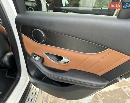 Белый Мерседес ГЛЦ-Класс, объемом двигателя 1.95 л и пробегом 37 тыс. км за 58000 $, фото 12 на Automoto.ua